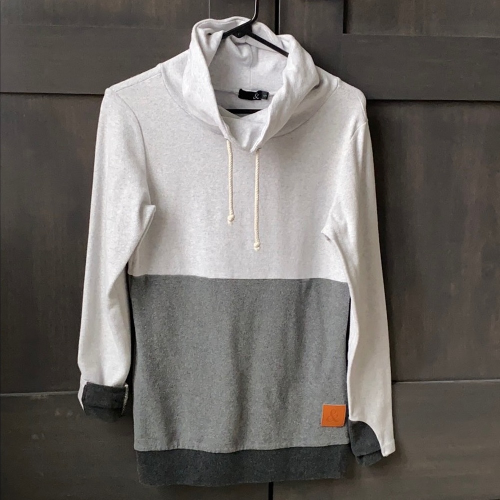 Color block sweatshirt